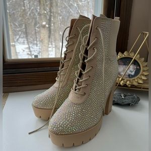 Rinetone platform boots